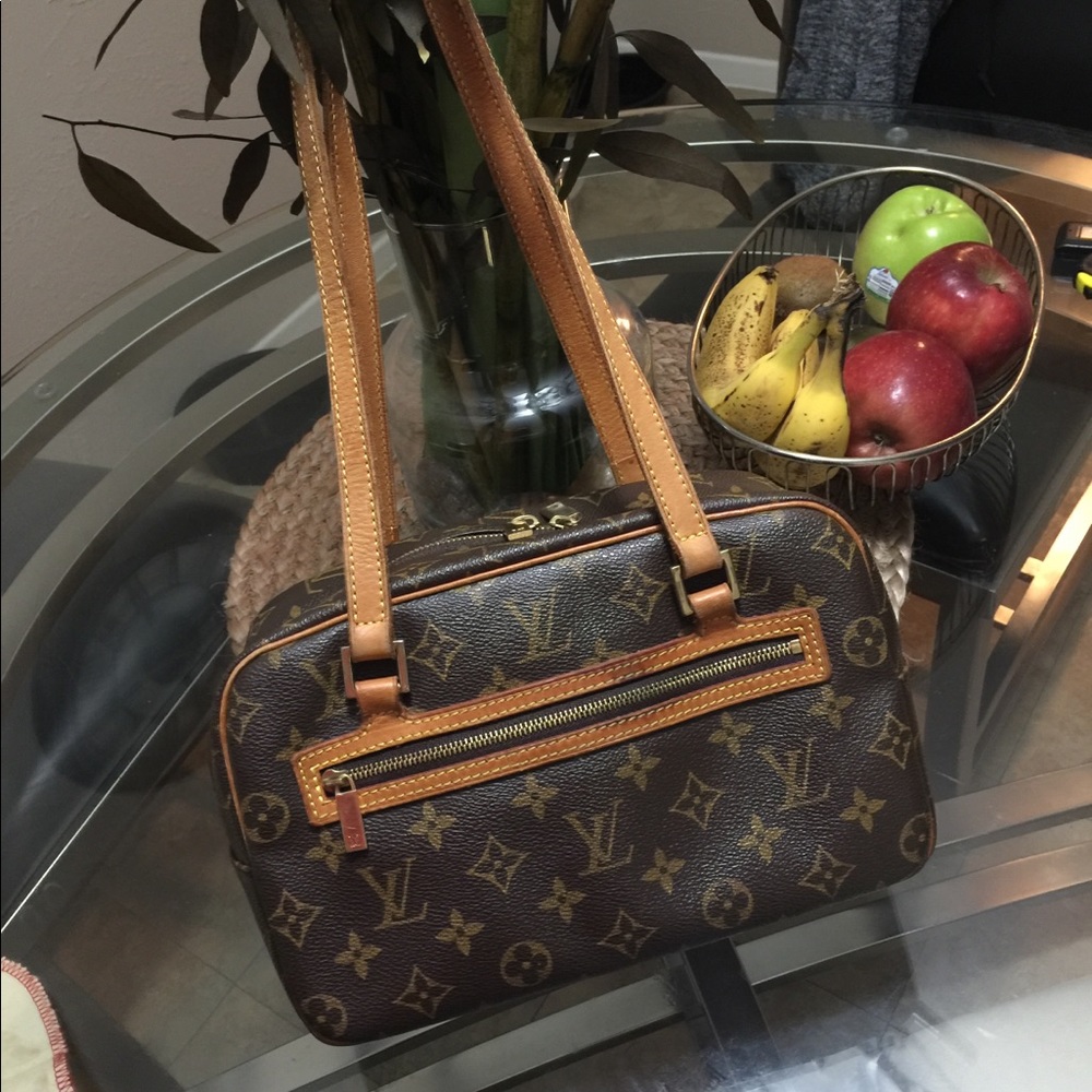 Louis Vuitton Cite MM